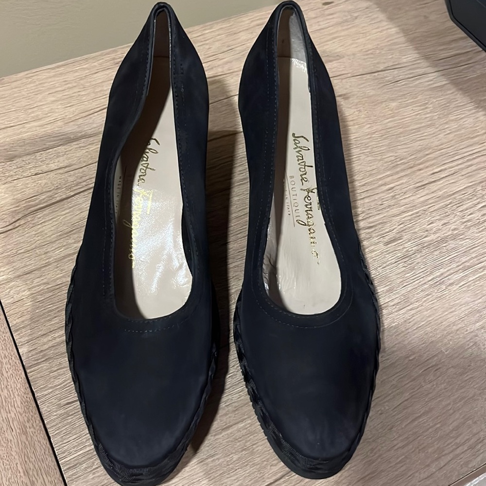 Salvatore Ferragamo black wedge size 8